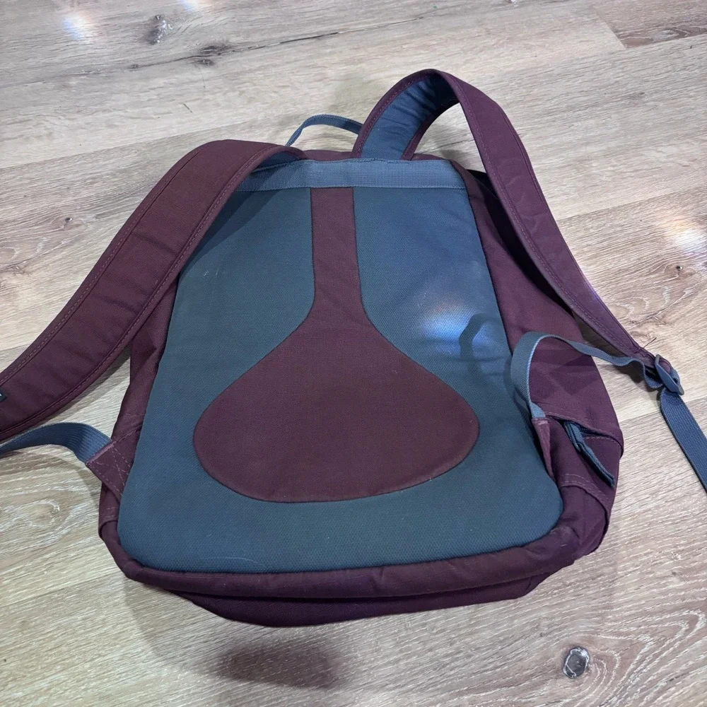 Nixon Traps Backpack Burgundy Maroon Canvas Laptop Bag School Travel Rucksack